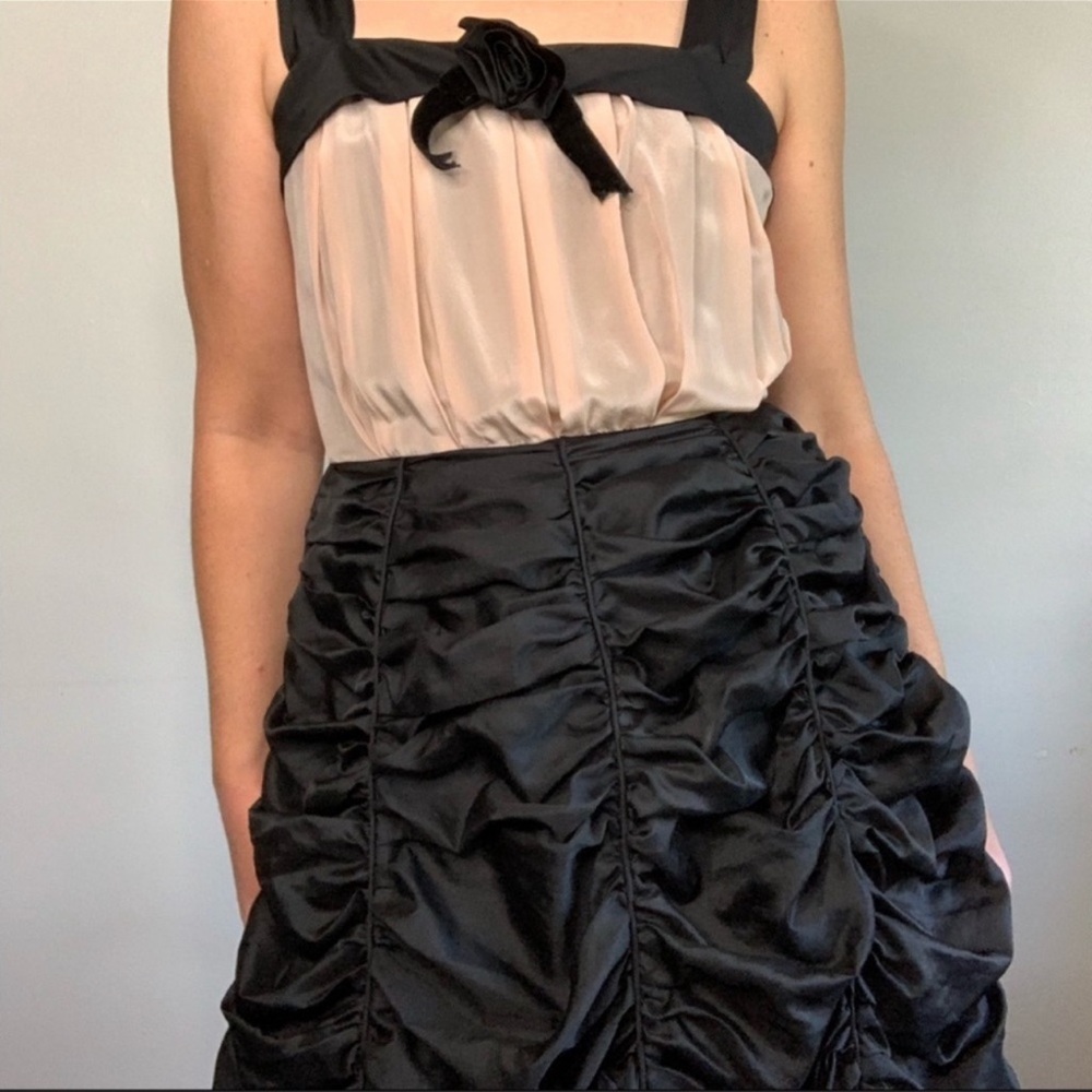 Marc Jacobs Black /Blush Sleeveless Full Ruched Bottom Dress Size 4 - Picture 2 of 8